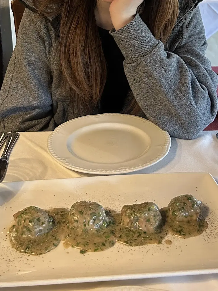 Rachel Shou_Toby Cottage Restaurant_Ripley_review