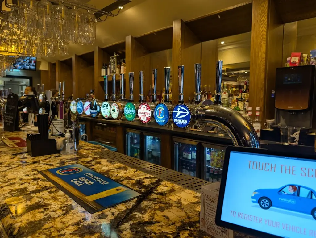 Simon Butler_Pear Tree Hotel Ripley_Ripley_review