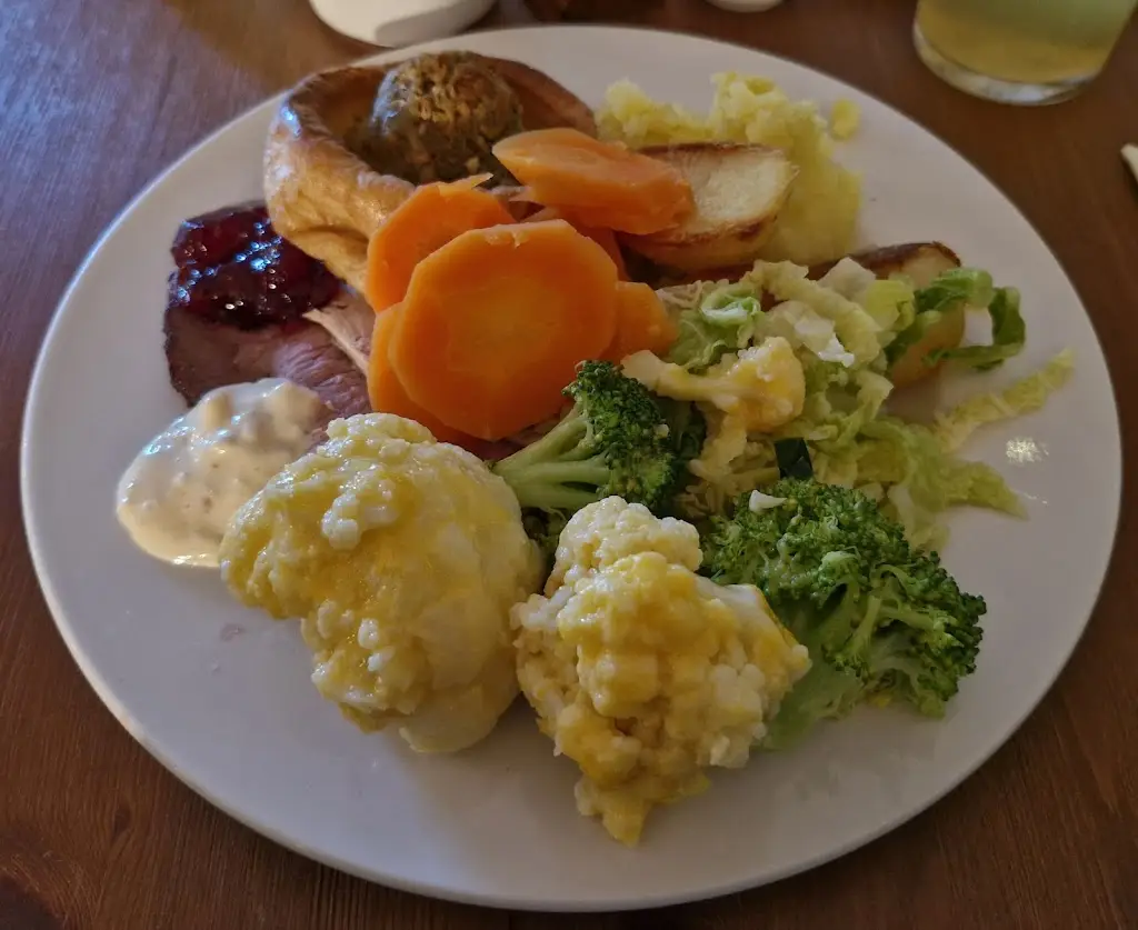 Lisa Cooper_The Village Inn, Marehay_Ripley_review