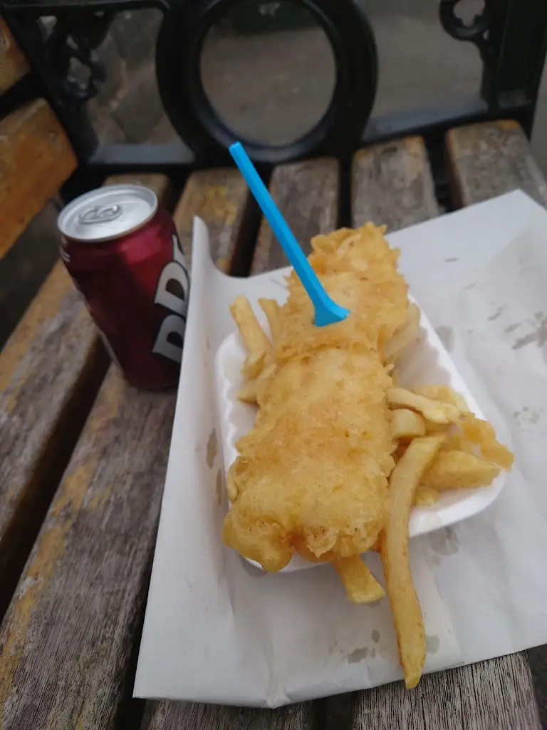 Luke Vic & Kingfisher_Ripley_slider_image_1