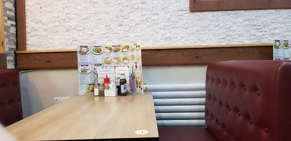 Paul Eaves_Poppins Cafe & Restaurant_Redhill_review