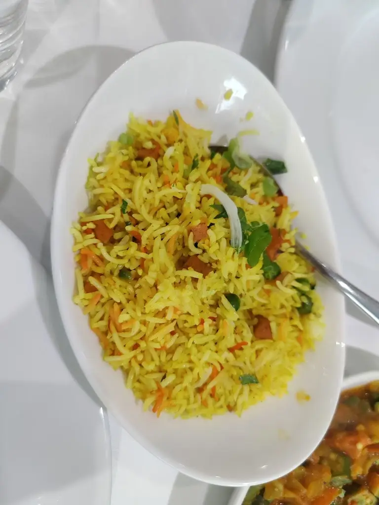 Monia La_Everest Spice_Redhill_review