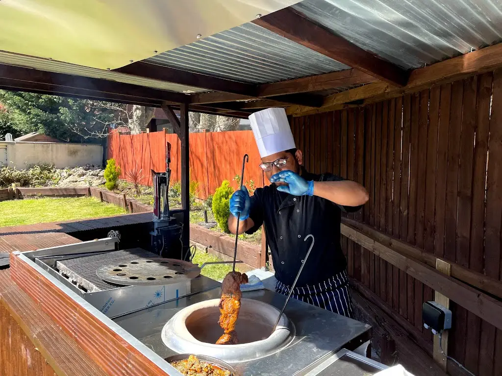 Everest Spice_Redhill_slider_image_3