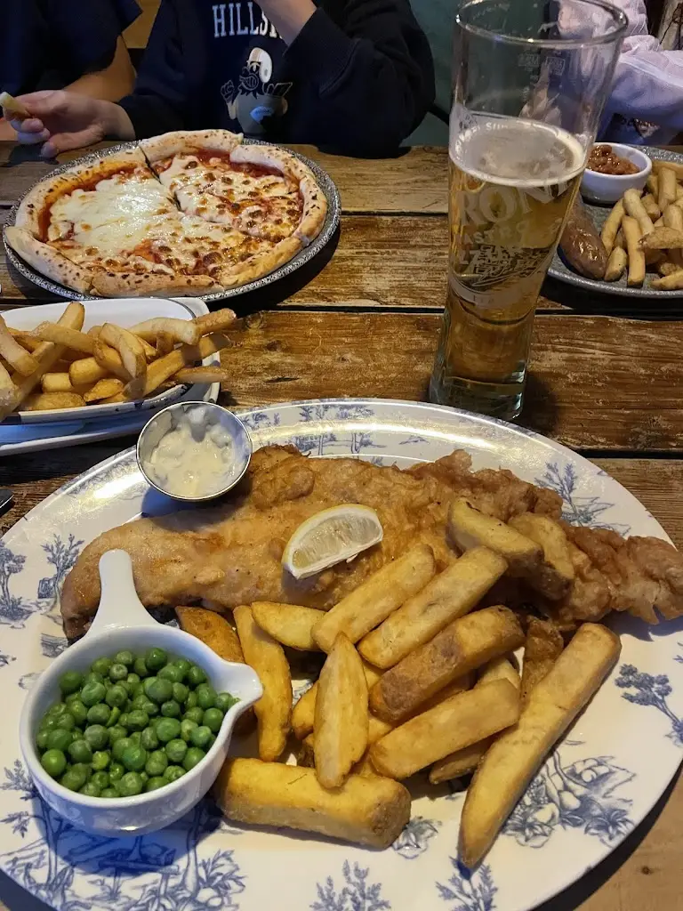 Joanna Tong_The Bletchingley Arms_Redhill_review