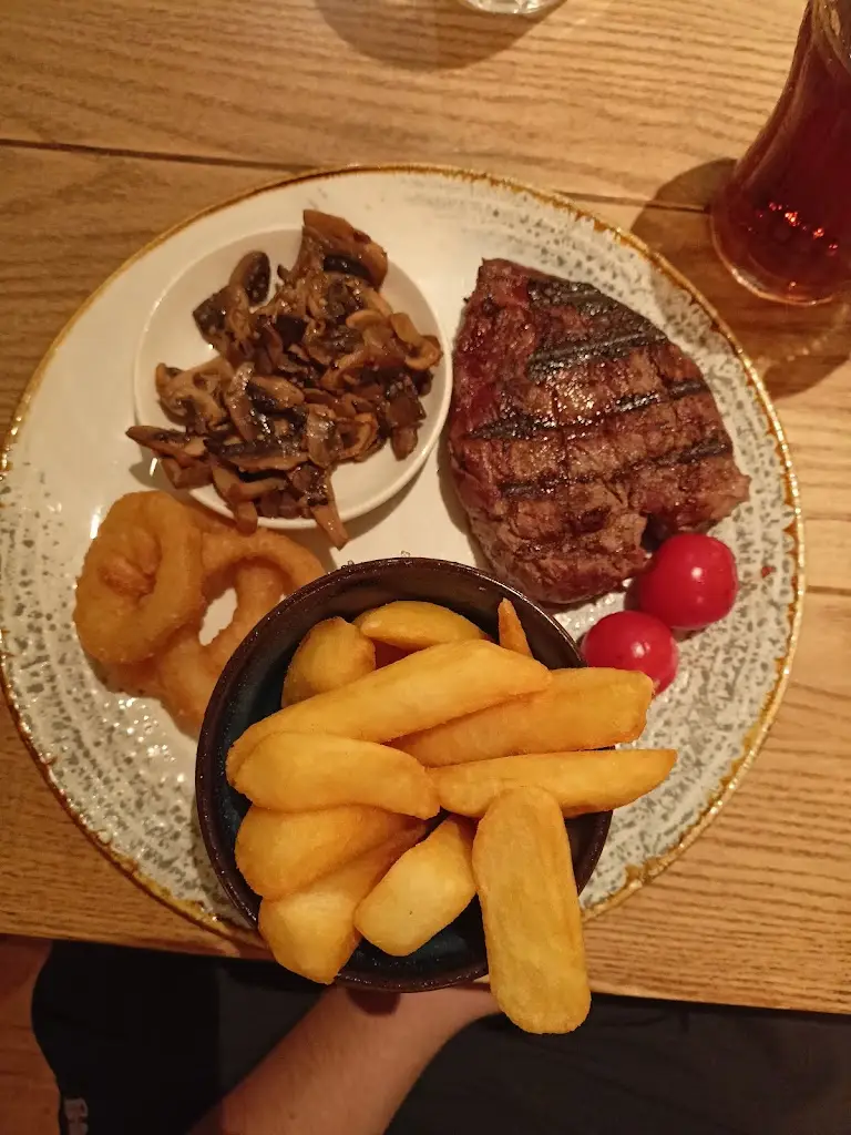 Menu_The Feathers_Redhill_image_7