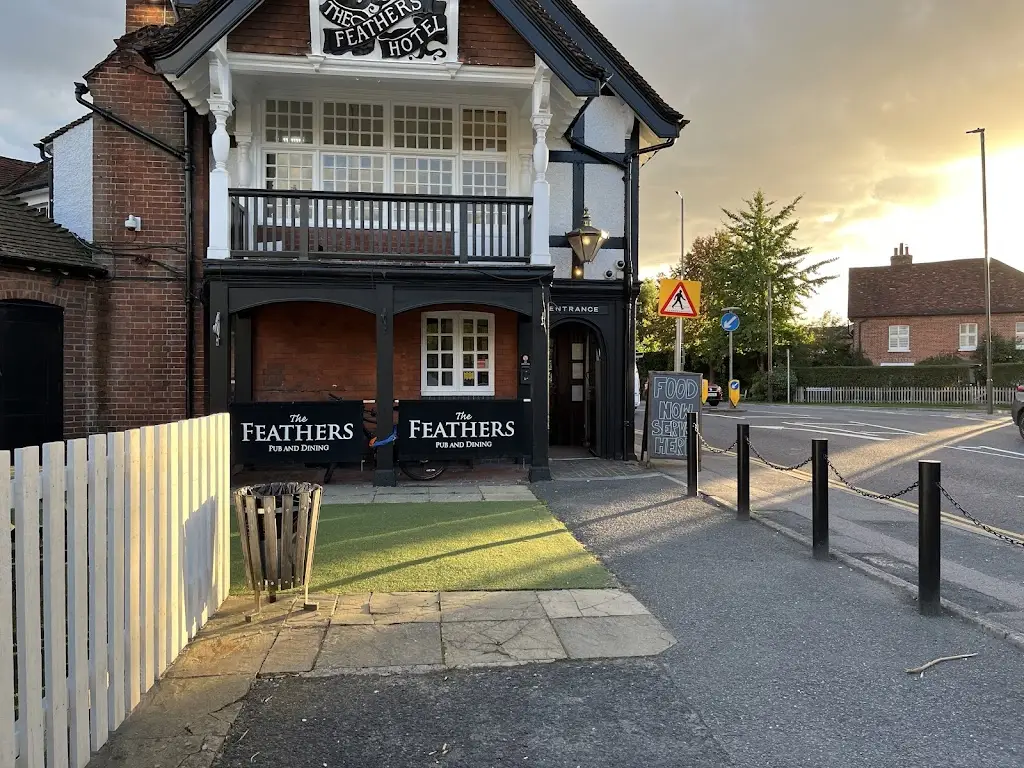 The Feathers_Redhill_slider_image_3