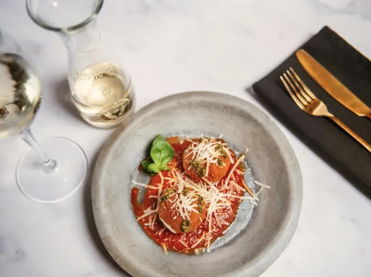 Casa Zilli_Redhill_slider_image_3