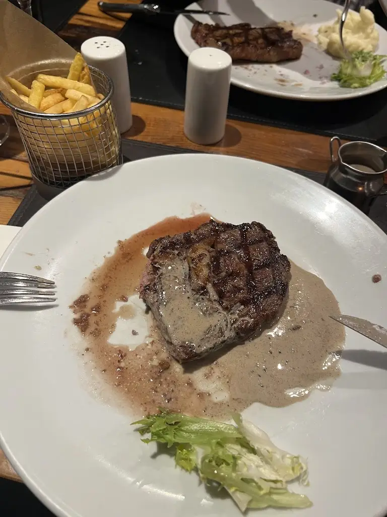 Clive Anuyah_Buenos Aires Argentine Steakhouse - Reigate_Redhill_review