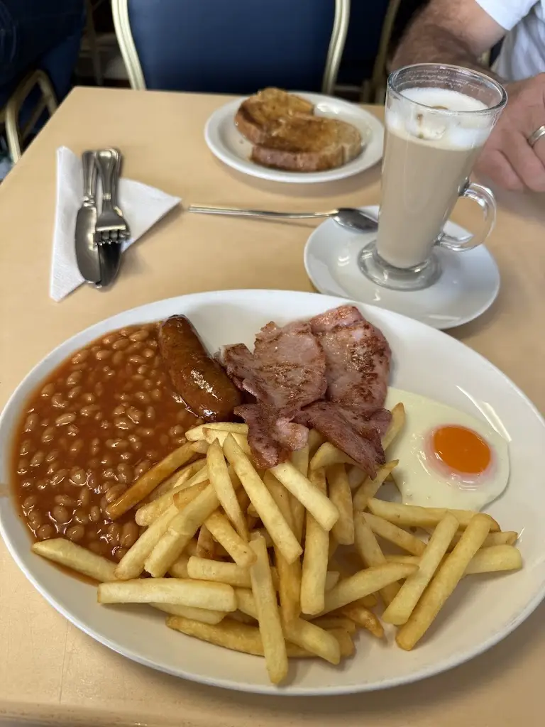 Jo Streeter_Old Pop Inn Cafe_Redhill_review