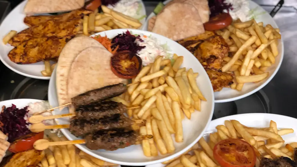 Old Pop Inn Cafe_Redhill_slider_image_3