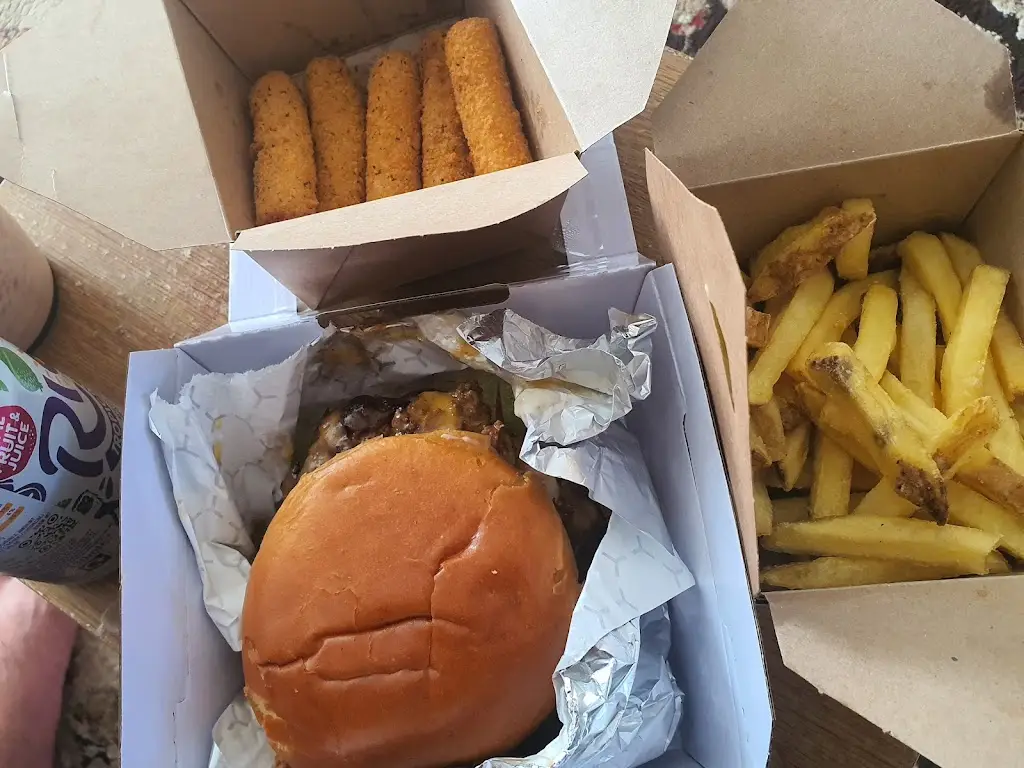 Imran Ben Abbās_RH1 Burger_Redhill_Bewertung