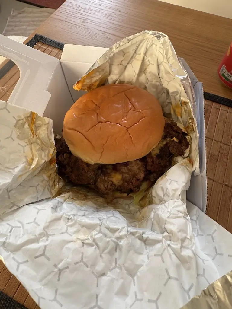 RH1 Burger_Redhill_slider_image_2