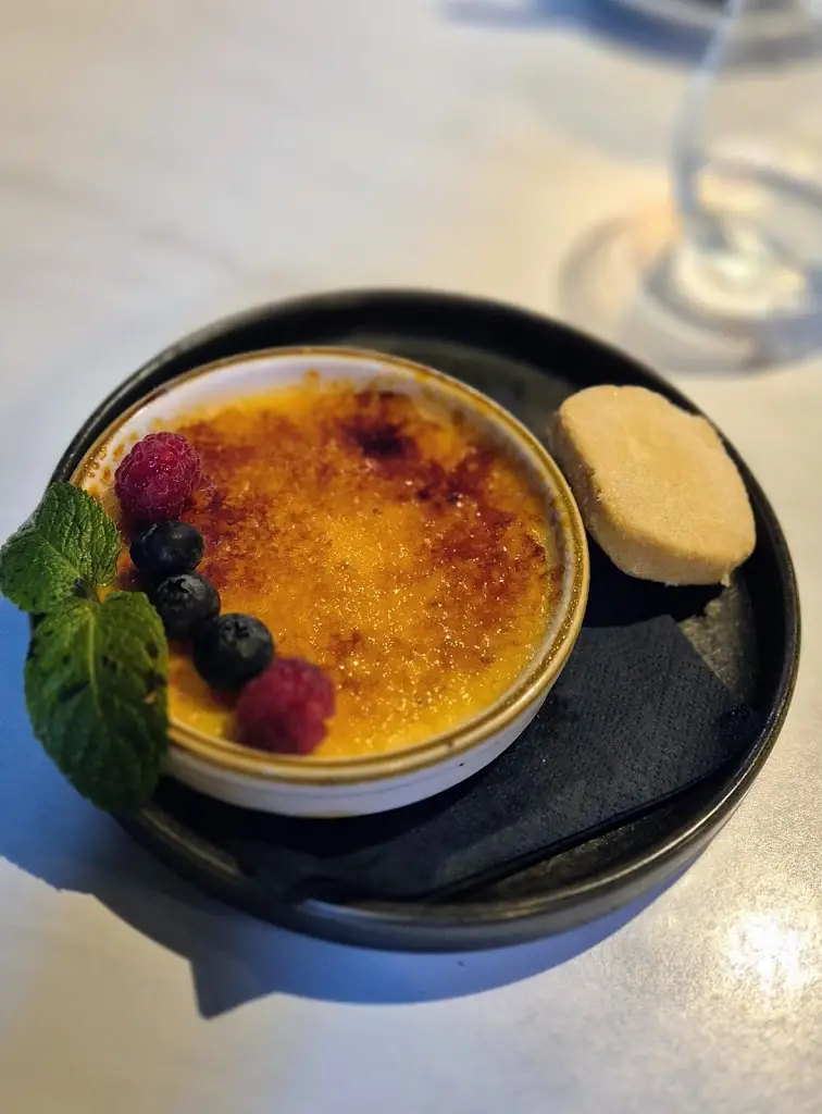 Lauren Williams_Fish at 55_Rochester_avis