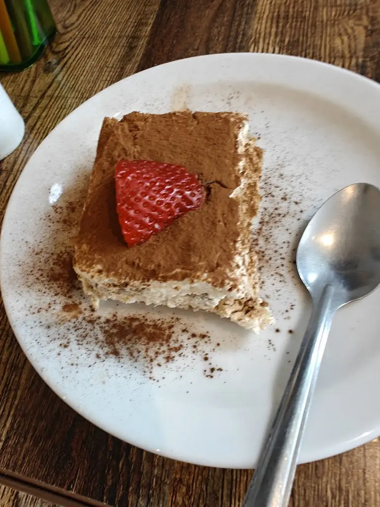 Anupam Ghosh_Mamma Mia_Rochester_reseña