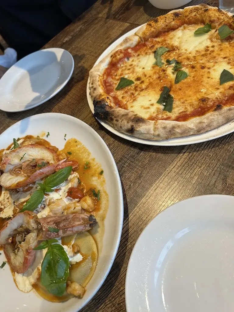 Henna Inspire_Mamma Mia_Rochester_reseña