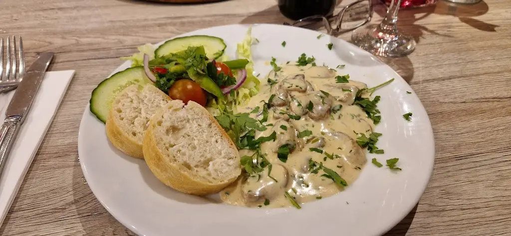 C S_Hot Lava Italian Restaurant_Ripon_review