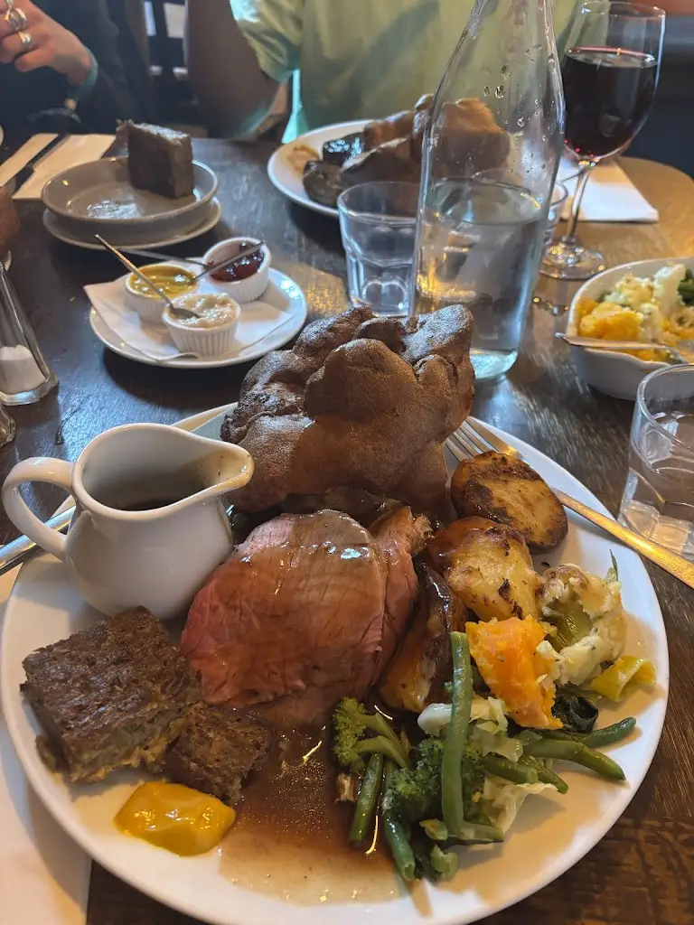 Isaac Ewen_The Royal Oak_Ripon_avis