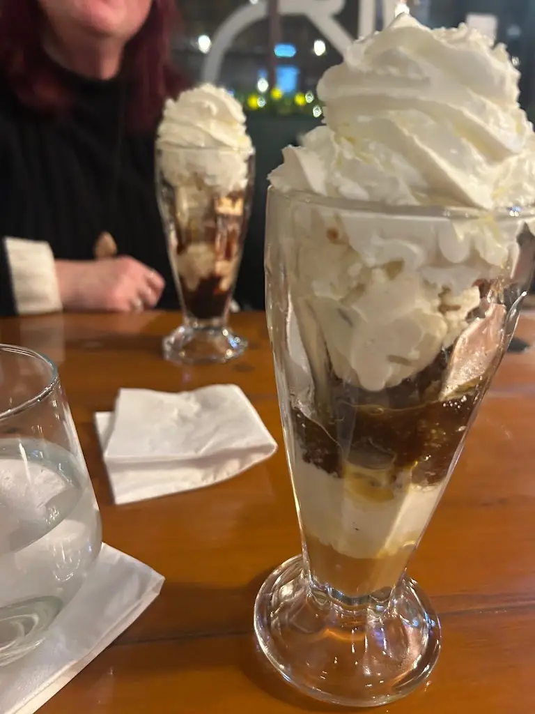 Jordan Liss_Brizzolari’s_Rowlands Gill_review