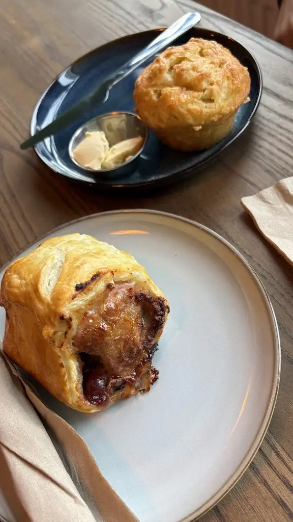 Lauren Mullarkey_Some Beans_Rowlands Gill_review