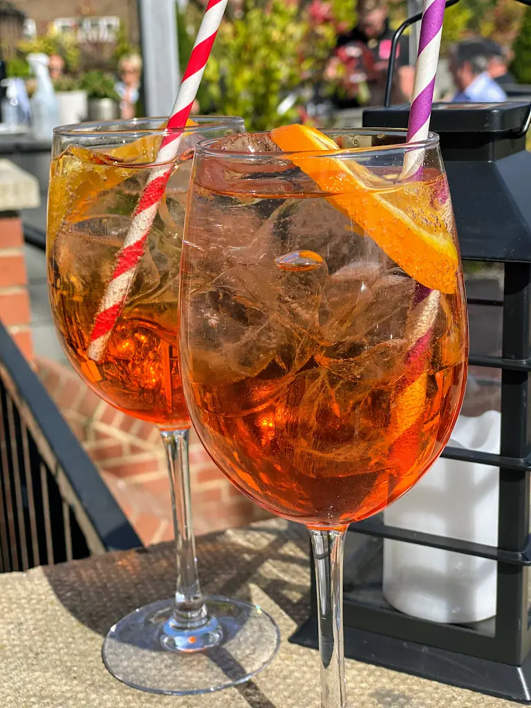 Menu_Salute At The White Swan_Rothwell_image_6