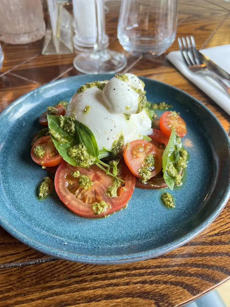 Menu_Salute At The White Swan_Rothwell_image_7