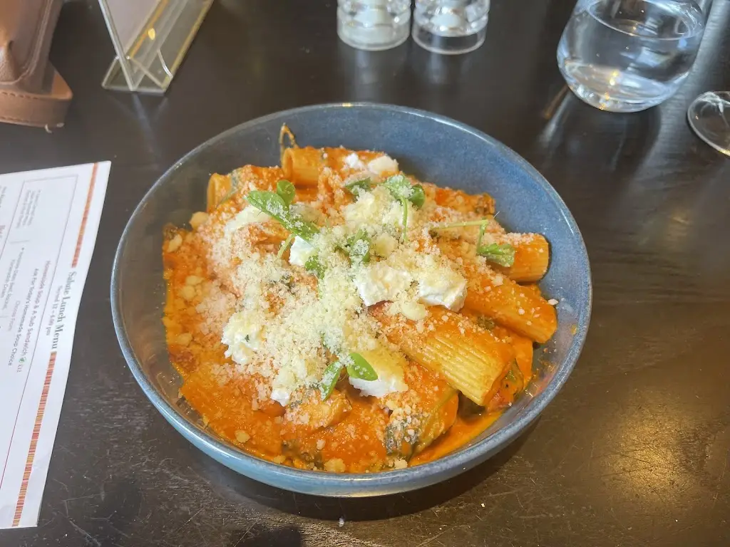 Katie Drurey_Salute At The White Swan_Rothwell_review