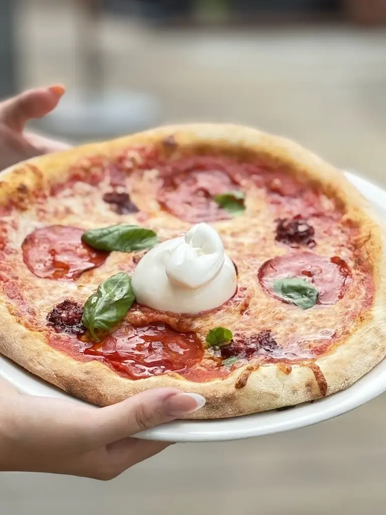 Salute At The White Swan_Rothwell_slider_image_3