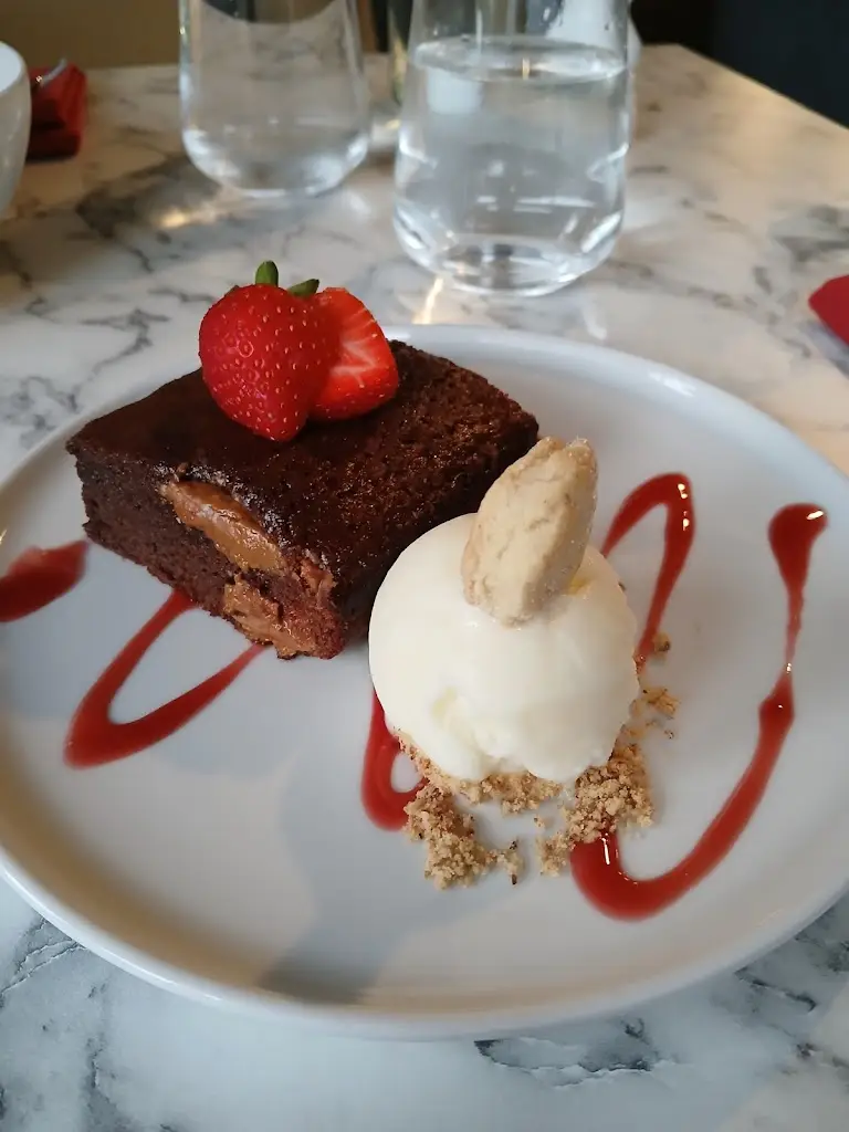 Laurence Roberts_Staci's Italian Restaurant_Rothwell_review