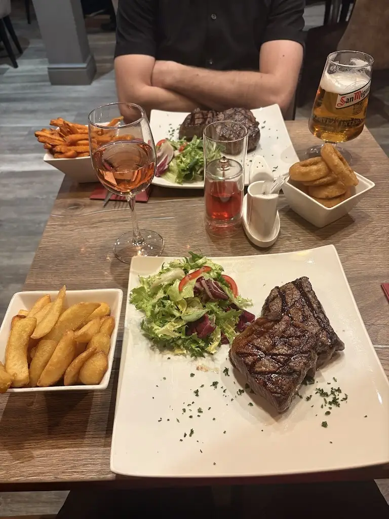 Courtney_Toro Steak House_Rothwell_review