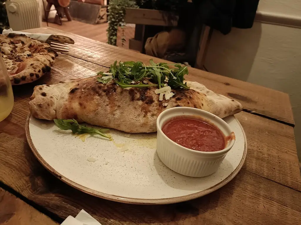 Jenny Busfield_WOOD | FIRE | DINE Pizzeria_Rothwell_review