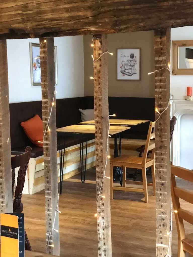 WOOD | FIRE | DINE Pizzeria_Rothwell_slider_image_1