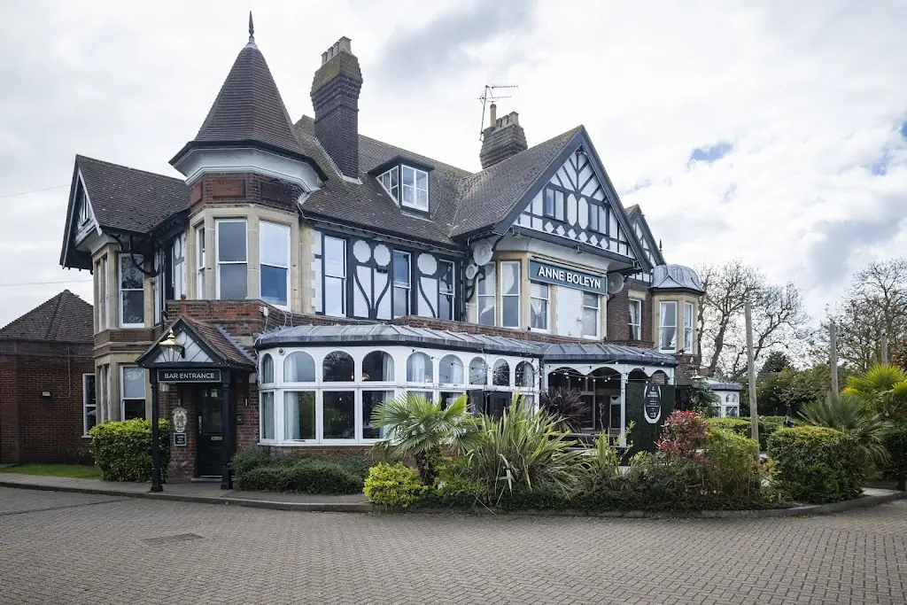 Anne Boleyn_Rochford_slider_image_3