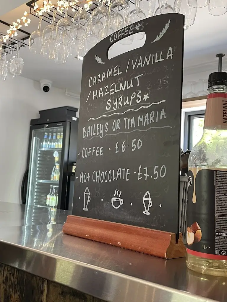 Menu_The Lakes at Stambridge_Rochford_image_4