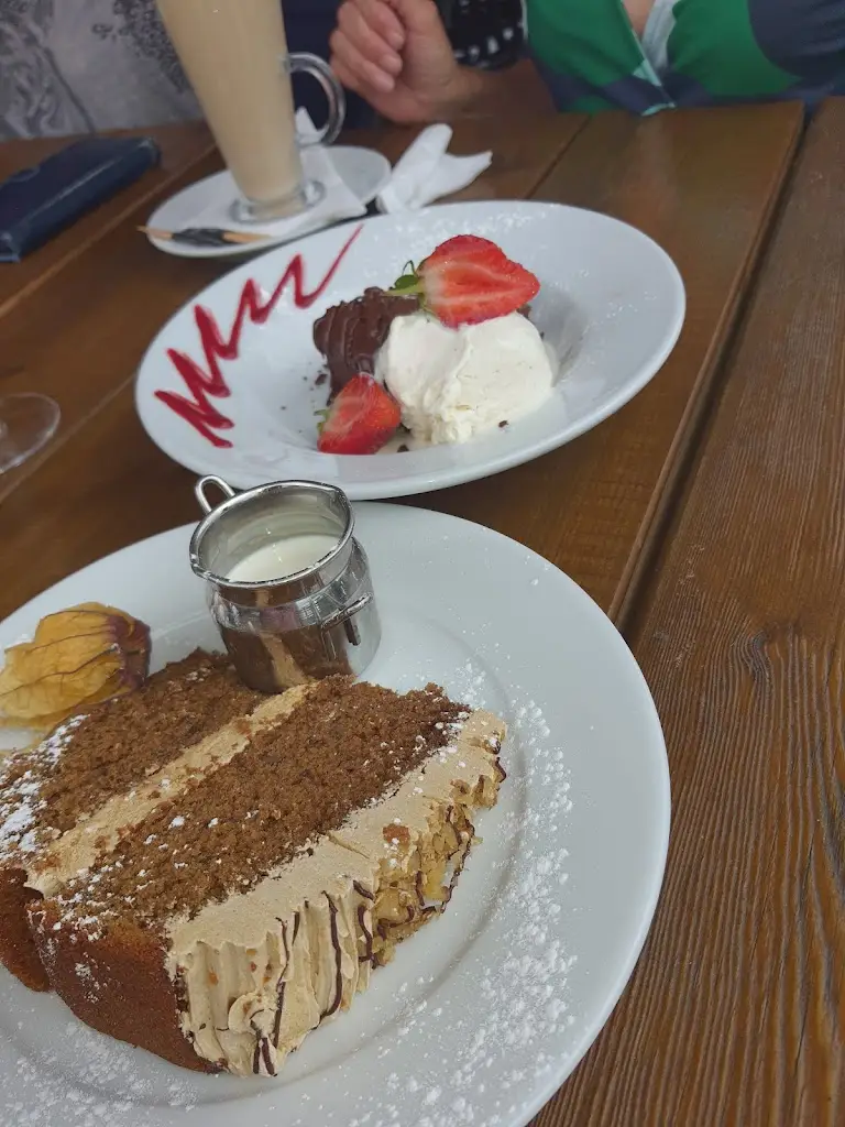 Menu_The Lakes at Stambridge_Rochford_image_7