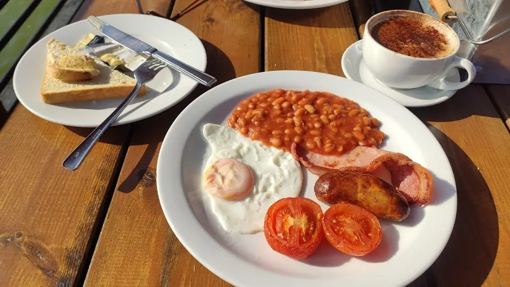 The Lakes at Stambridge_Rochford_slider_image_3