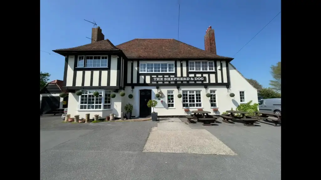 The Shepherd & Dog_Rochford_slider_image_2