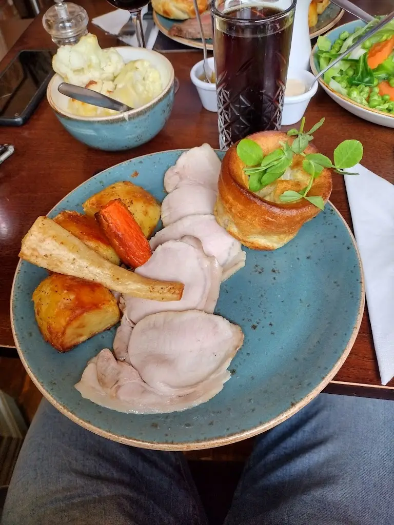 Carl Hathaway_The Horse and Groom Pub_Rochford_review
