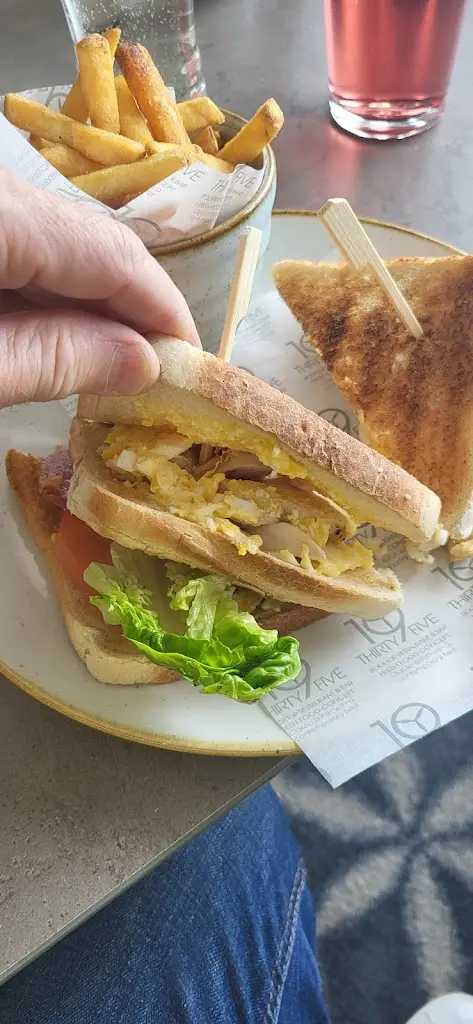 Menu_1935 Rooftop Restaurant & Bar_Rochford_image_4