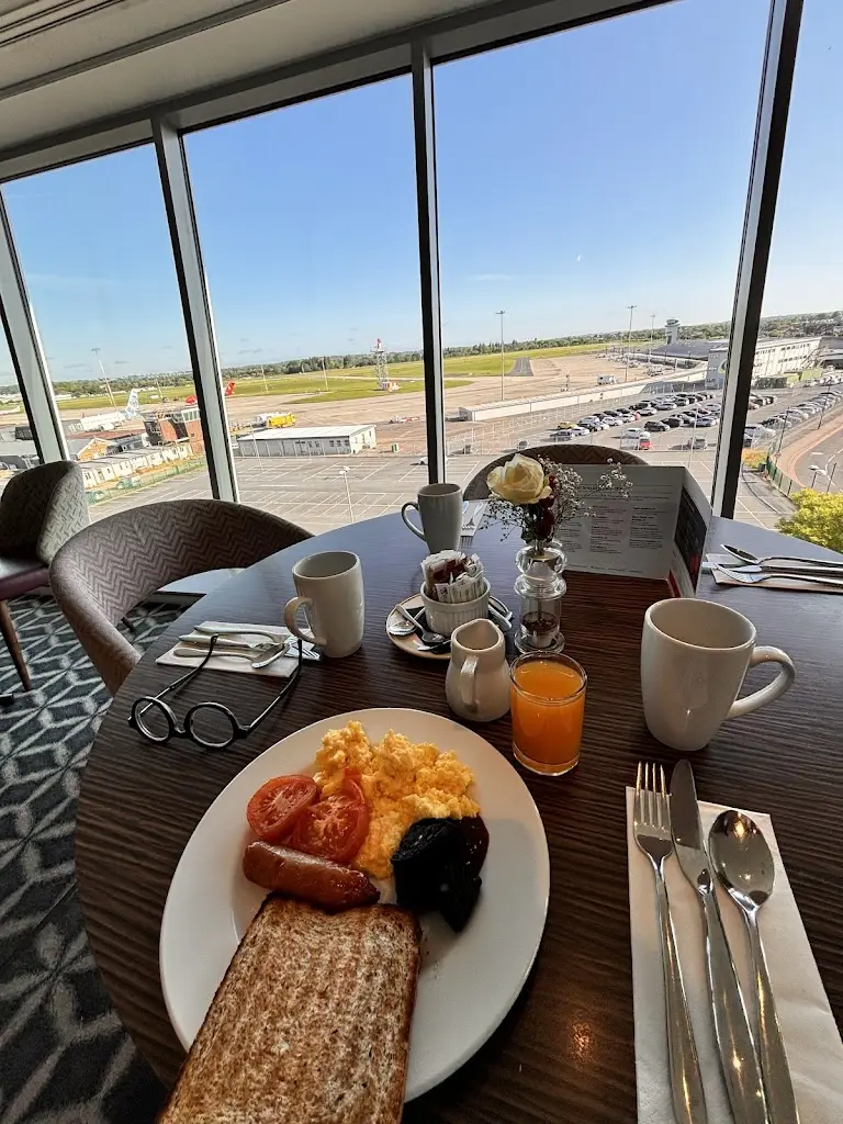 1935 Rooftop Restaurant & Bar_Rochford_slider_image_3