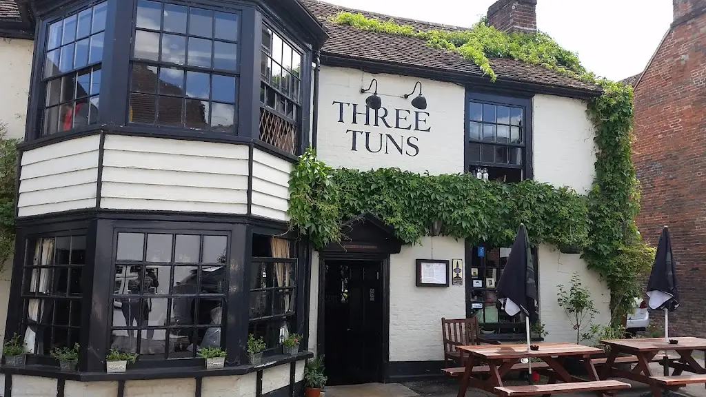 Three Tuns restaurant in Romsey