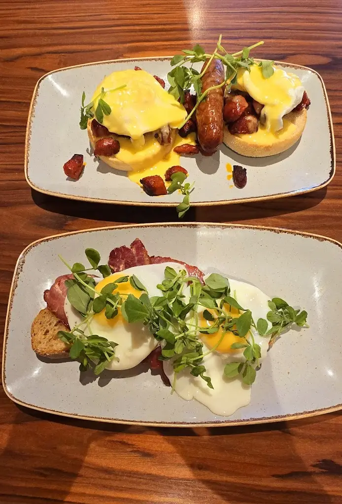 Fleur Mortimer nee Mccarthy_The Exchange_Romsey_review