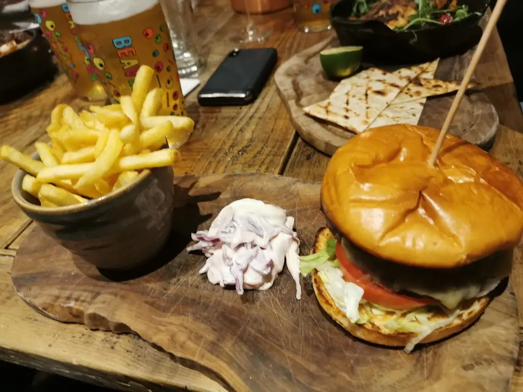 Simon Smith_The Olive Tree_Romsey_review