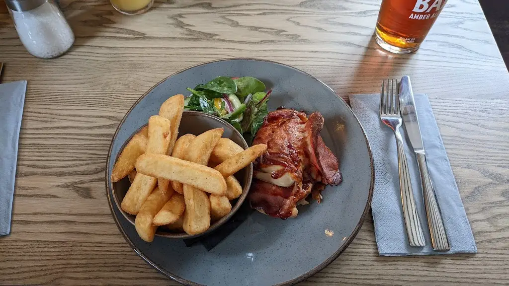 Menu_The Hunters Inn Romsey_Romsey_image_2