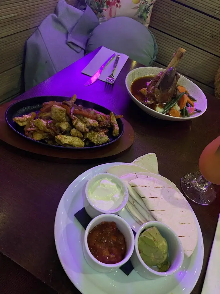 Menu_Bella Vita & Funky Flamingo Romsey_Romsey_image_3