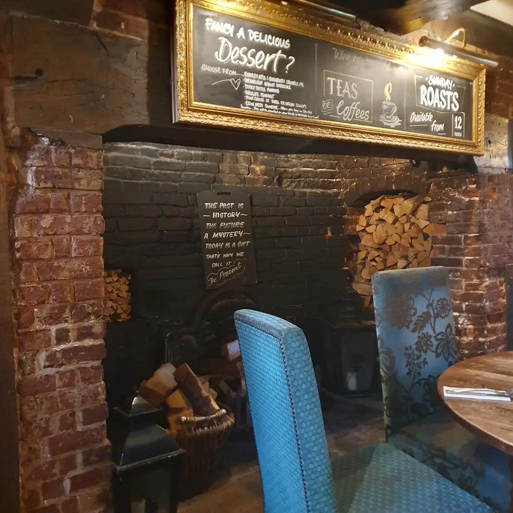 Nicola Jane_Luzborough_Romsey_review