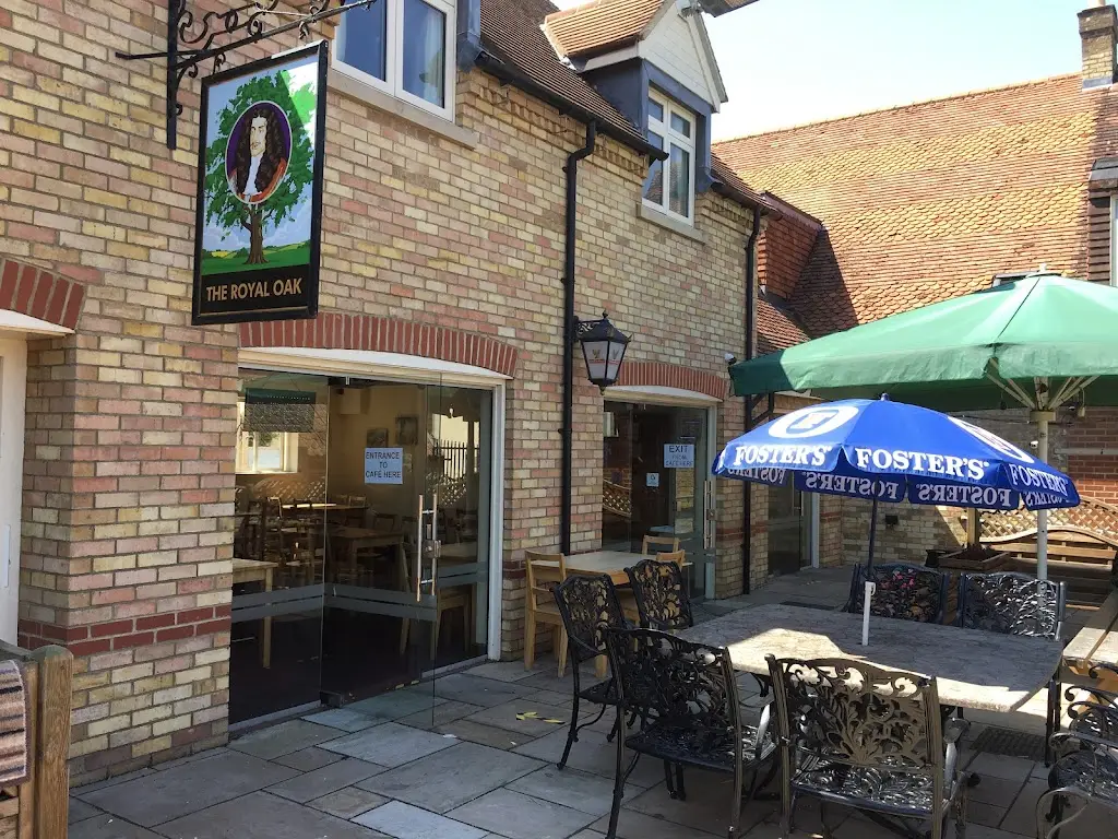 louise heathorn_Little Acorn Cafe_Roxton_review