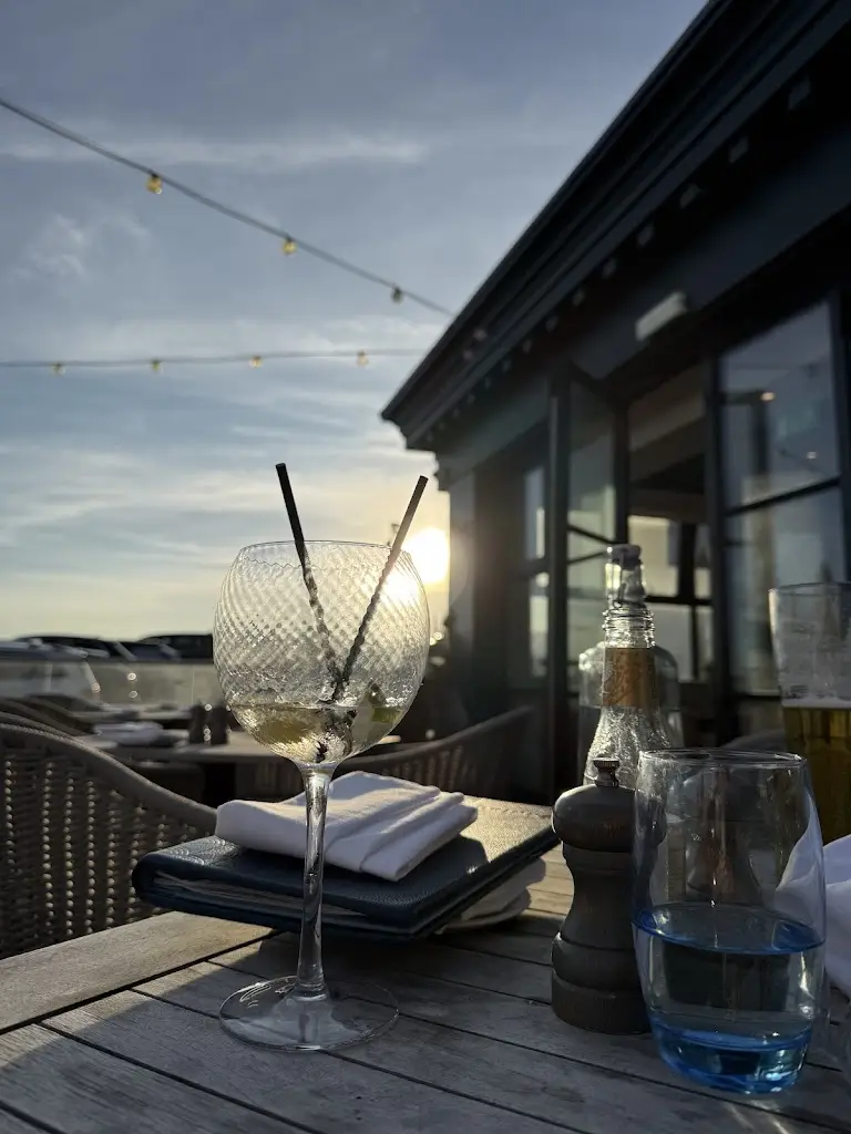 The ripple effect - Brighton_White Horses_Rottingdean_review