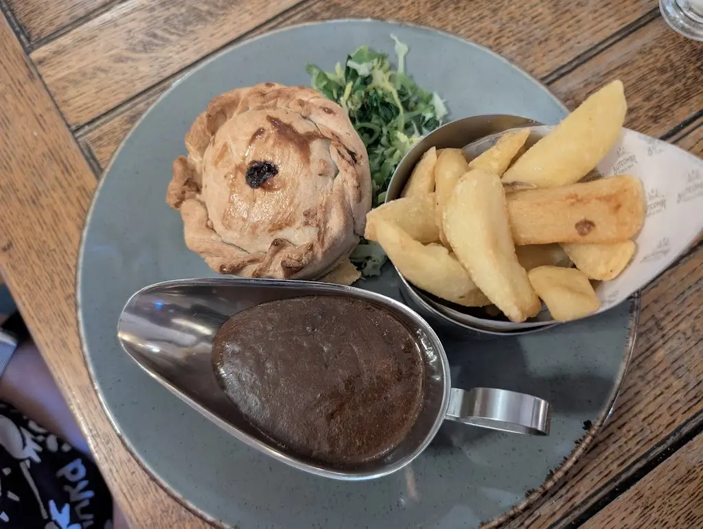 Alex Henderson_The Fish Inn, Ringwood_Ringwood_review