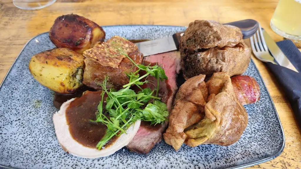 The Royal Wootton Bassett_Royal Wootton Bassett_slider_image_2