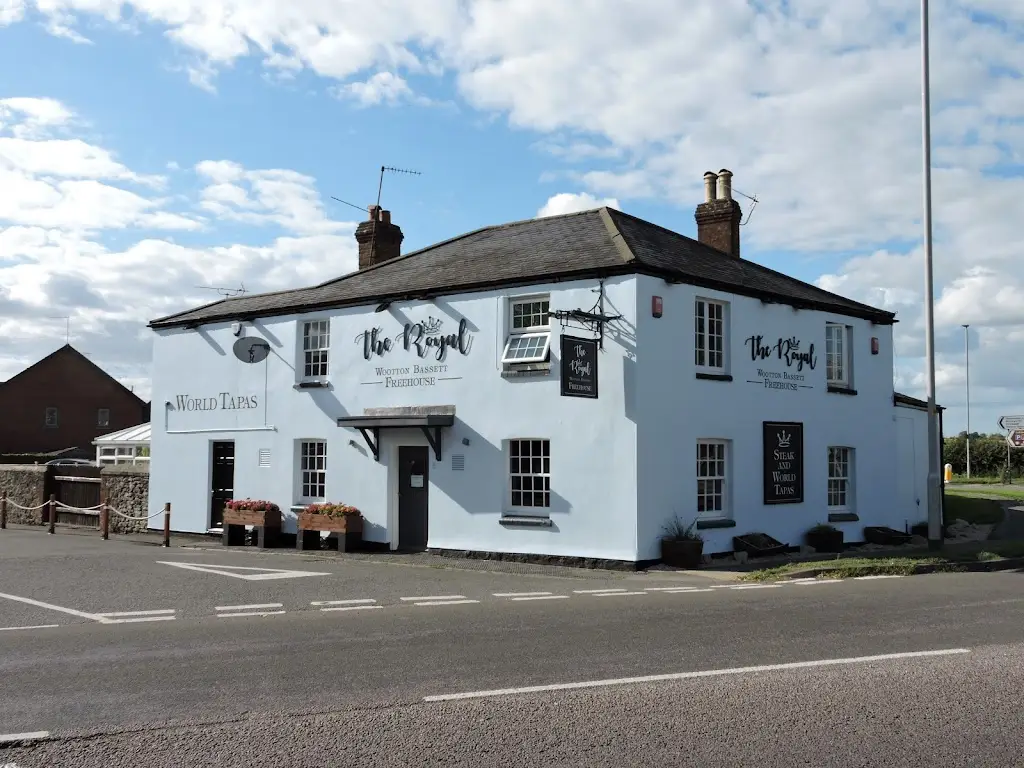 The Royal Wootton Bassett_Royal Wootton Bassett_slider_image_3